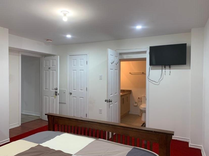 Guest House Room No 01 มิสซิสซอกา ภายนอก รูปภาพ